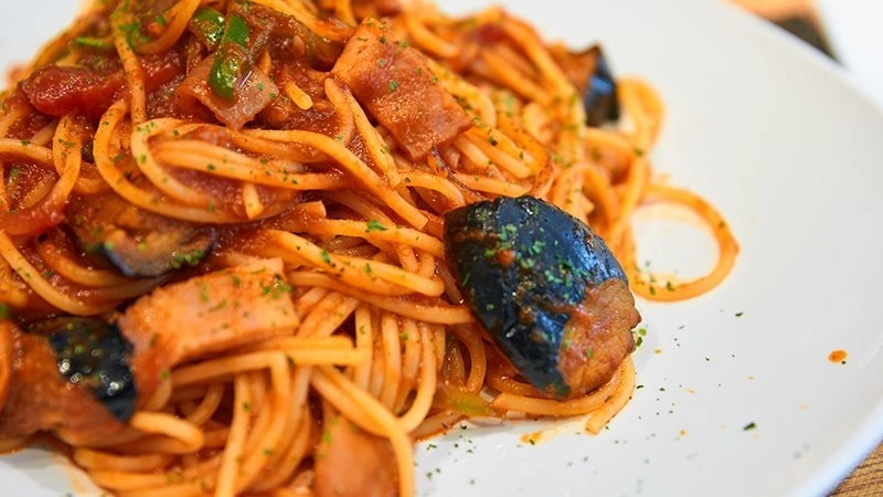 Spaghetti bresaola e melanzane-1